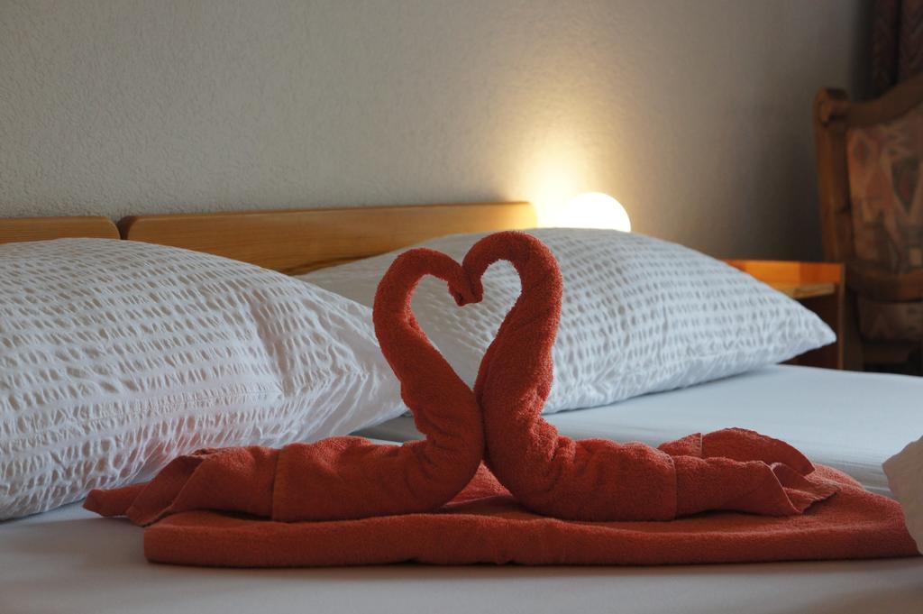 אוברוואלד Hotel Alpenhof מראה חיצוני תמונה