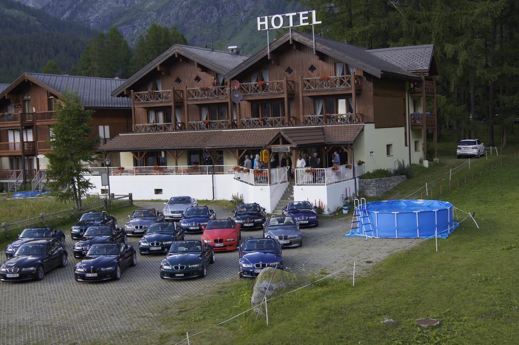 אוברוואלד Hotel Alpenhof מראה חיצוני תמונה