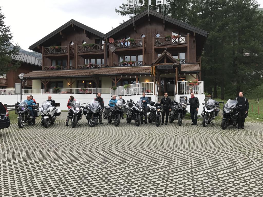 אוברוואלד Hotel Alpenhof מראה חיצוני תמונה